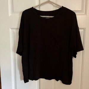 Aerie Ladies Black Oversized Crop Pocket Tee Size M